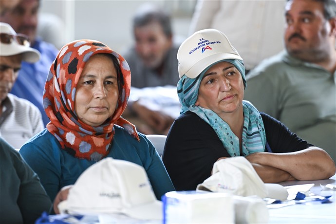 Başkan Seçer, Bayram Dolayisiyla Erdemli̇ Halkiyla Bi̇r Araya Geldi̇ (4)