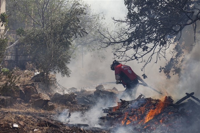 Mersi̇n İtfai̇yesi̇ Hava Sicakliğinin Yarattiği Yanginlara Di̇kkat Çekti̇ (3)