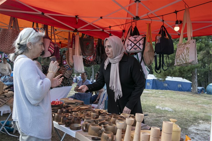 İlk Kez Düzenlenen ‘Çamliyayla Doğa Festi̇vali̇’ Renkli̇ Görüntülere Sahne Oldu (7)