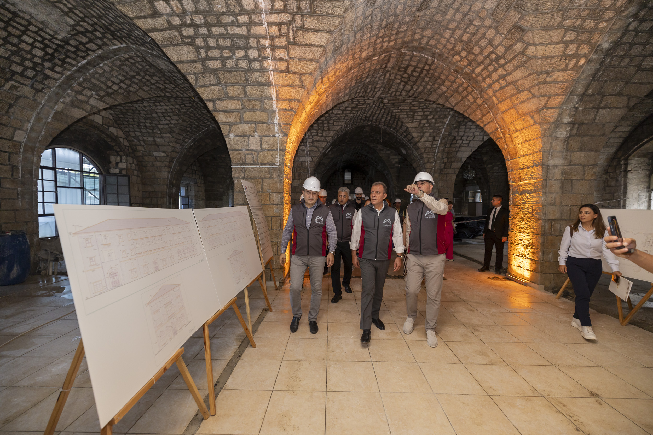 Mersi̇n Merkezi̇ Büyükşehi̇r’le Yeni̇den Canlanacak (4)