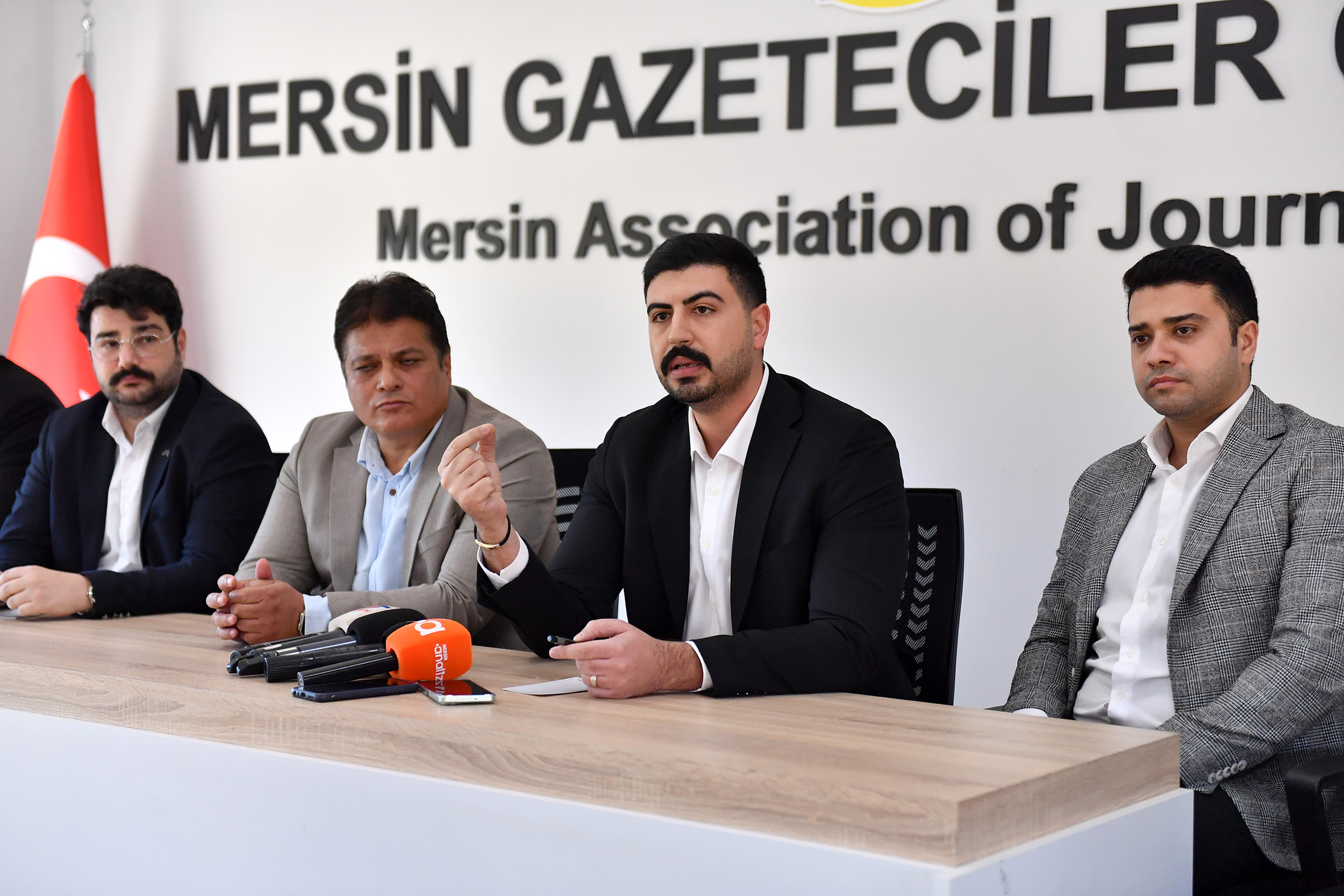 Msk’dan Mersi̇n Gazeteci̇ler Cemi̇yeti̇’ne Zi̇yaret (4)