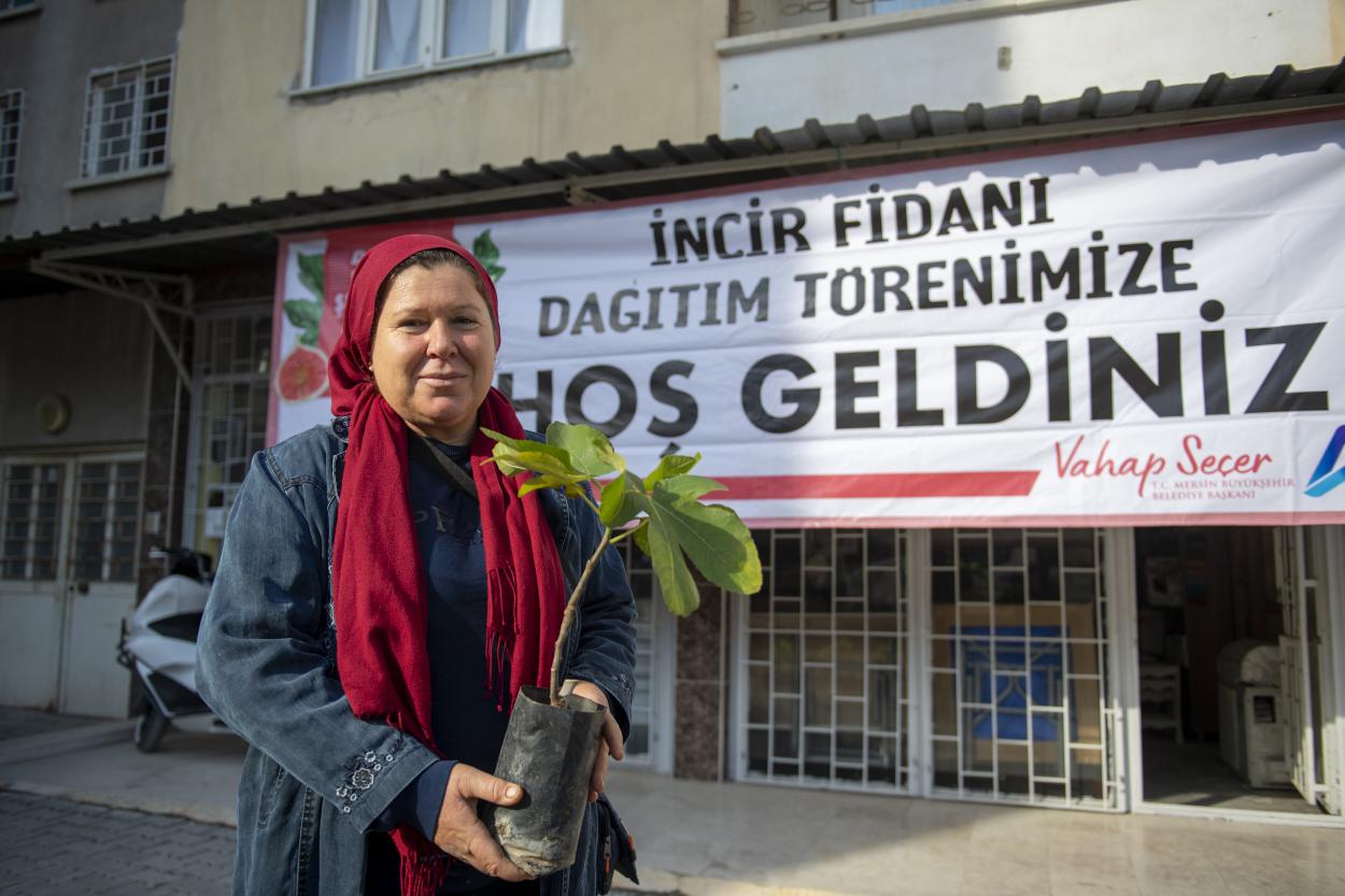 Toplumlarin Kalkinmasini Sağlayan Kahramanlar Kadin Çi̇ftçi̇ler (3)