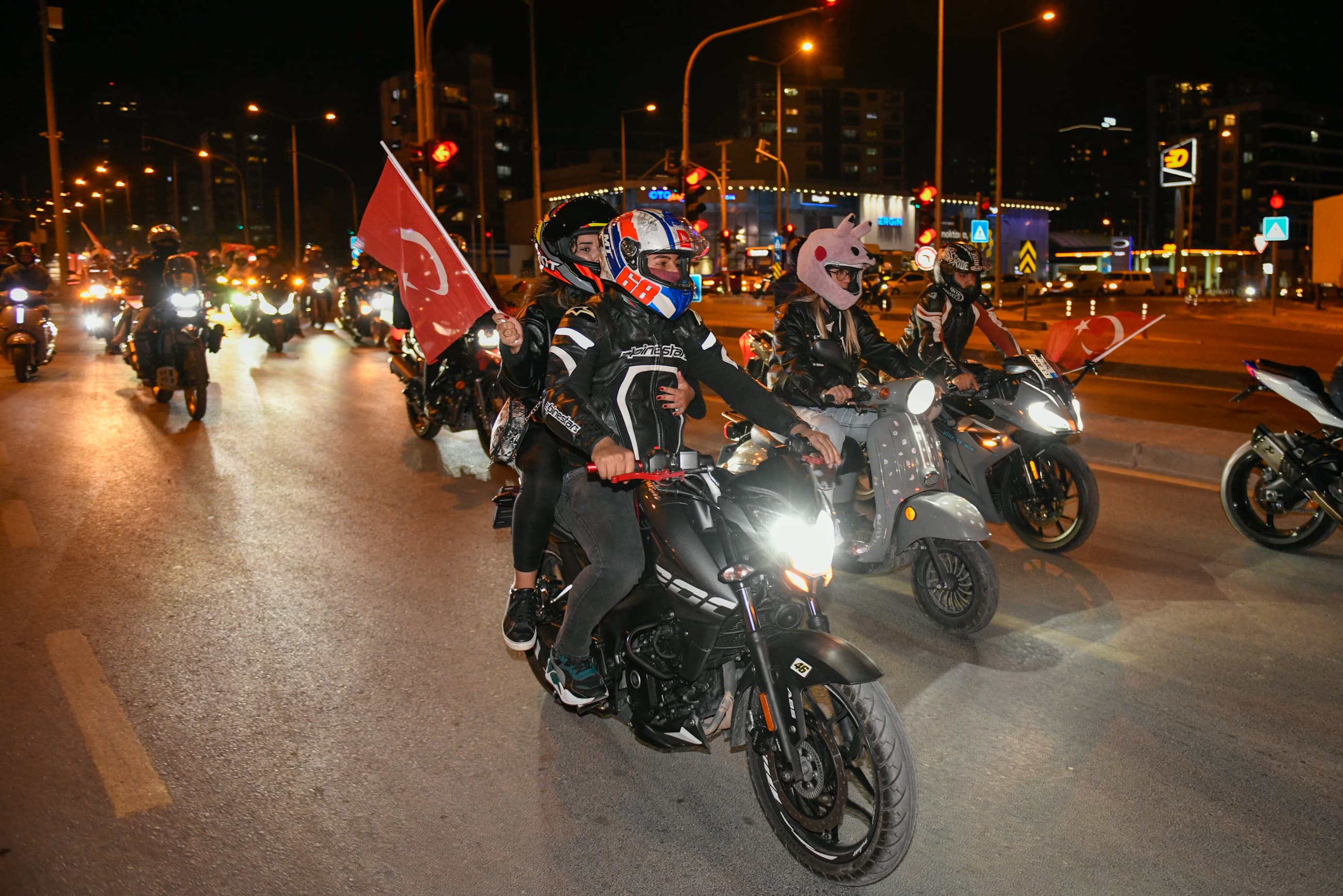 Yenişehir Belediyesi Cumhuriyet Korteji Düzenledi (2)