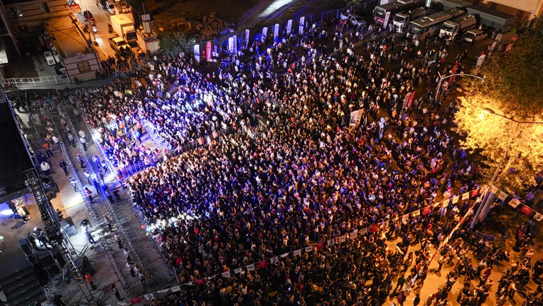 ‘3.Uluslararasi Tarsus Festi̇vali̇’nde Candan Erçeti̇n Konseri̇ İle Coşku Doruklara Çikti (16)