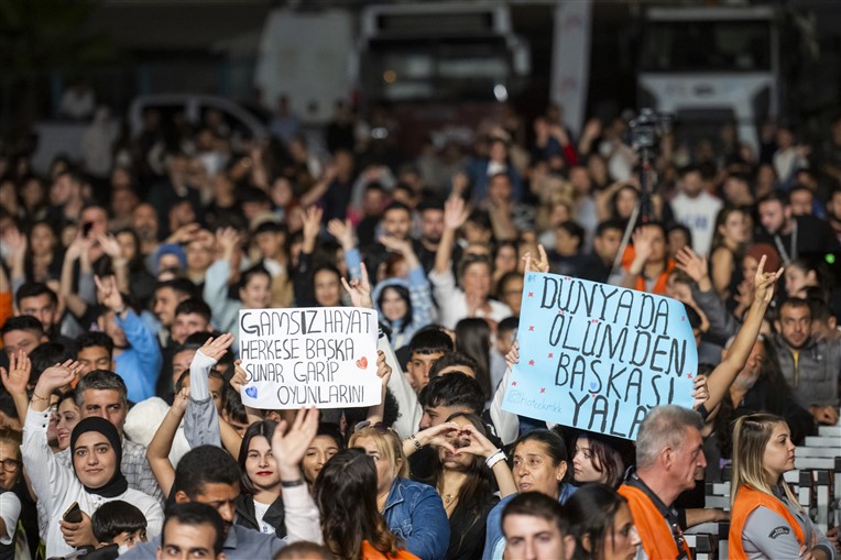 ‘3.Uluslararasi Tarsus Festi̇vali̇’nde Candan Erçeti̇n Konseri̇ İle Coşku Doruklara Çikti (22)