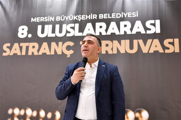 ‘8. Uluslararasi Satranç Turnuvasi’nda Sporculara Ödülleri̇ Veri̇ldi̇ (5)