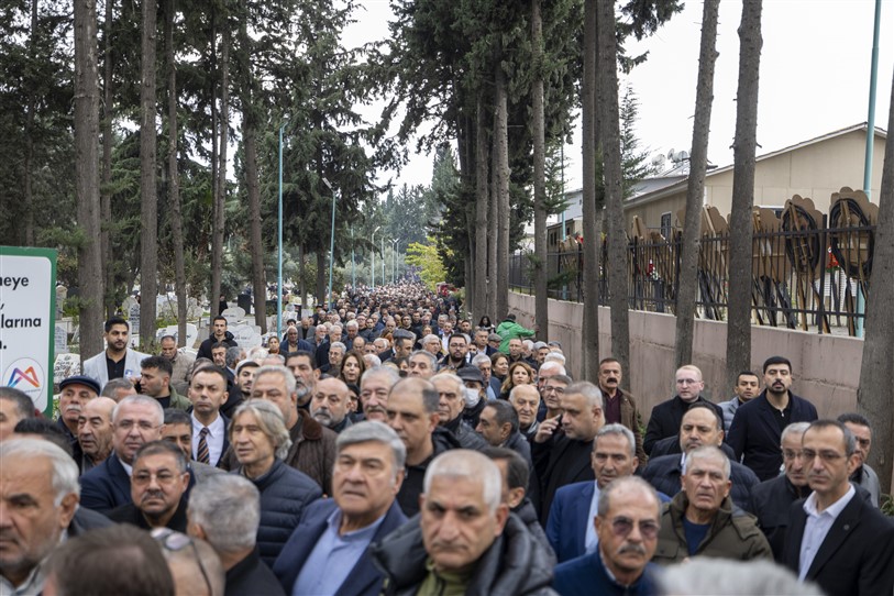 Başkan Seçer, Kardeşi̇ni̇ Son Yolculuğuna Uğurladi (5)