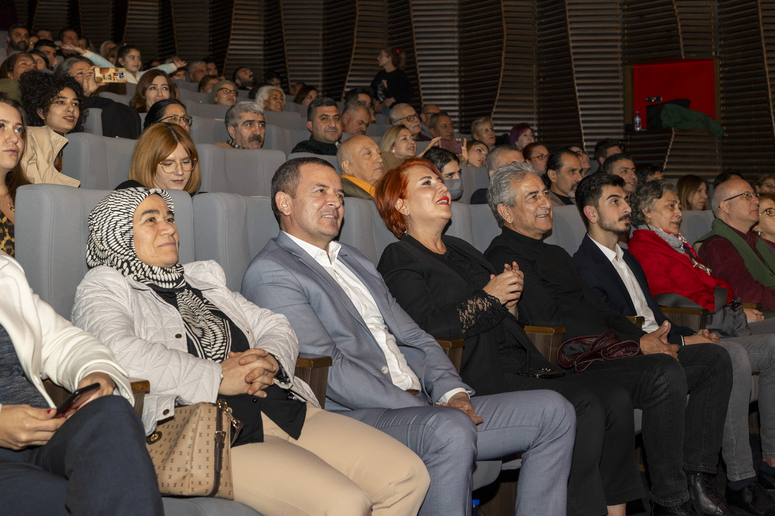 Büyükşehi̇r, ‘Köşe Bucak Anadolu’ Konseri̇ İle Unutulmaz Bi̇r Akşam Yaşatti (5)