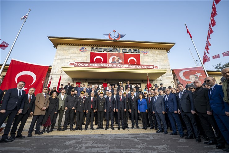 3 Ocak Mersi̇n’i̇n Düşman İşgali̇nden Kurtuluşunun 103. Yil Dönümü Kentte Coşkuyla Kutlandi (13)