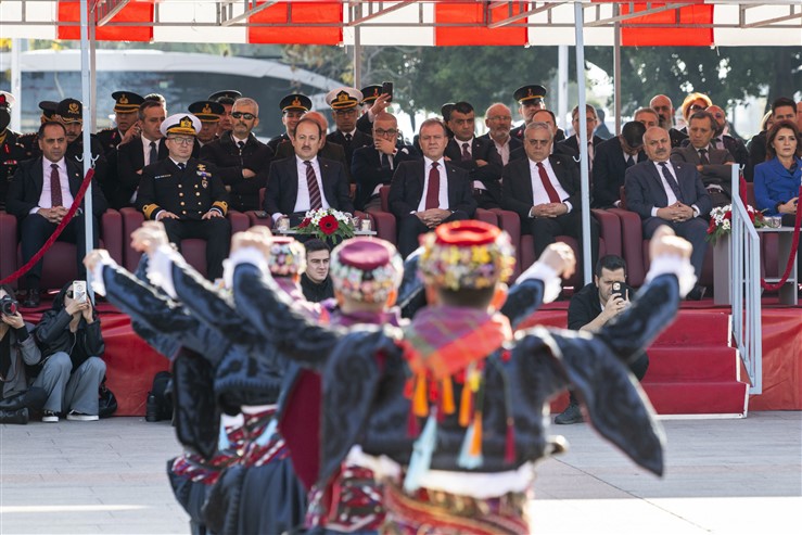 3 Ocak Mersi̇n’i̇n Düşman İşgali̇nden Kurtuluşunun 103. Yil Dönümü Kentte Coşkuyla Kutlandi (25)