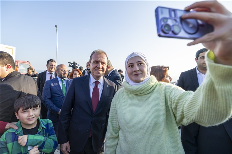 Mersi̇n Semalarinda Solotürk Rüzgâri Esti̇ (9)