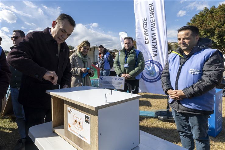 Yenişehir Belediyesi Ve Ahbap Derneği Hayvanlar Için Iş Birliği Yaptı (2)