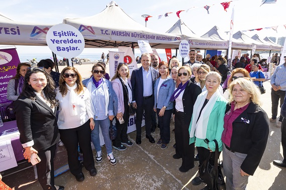 Başkan Seçer Ve Meral Seçer, Mersi̇n Büyükşehi̇r'i̇n ‘8 Mart Dünya Emekçi̇ Kadinlar Günü Etki̇nli̇ği̇’ne Katildi (2)