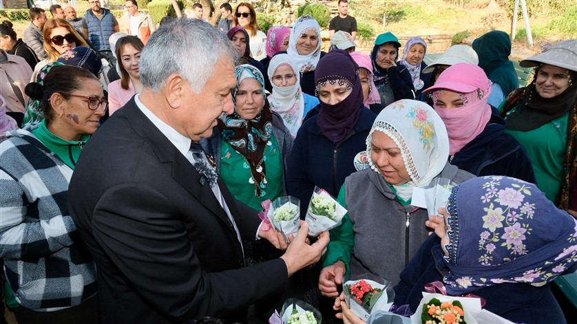 Büyükşehir'in 8 Mart Dünya Kadınlar Günü Etkinlikleri Sürüyor (18)