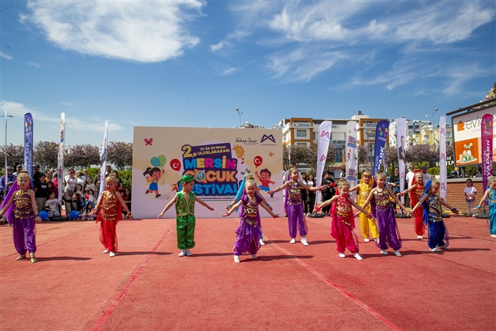 Büyükşehi̇r’i̇n 2.Uluslararasi Mersi̇n Çocuk Festi̇vali̇ Coşkuyla Devam Edi̇yor (8)