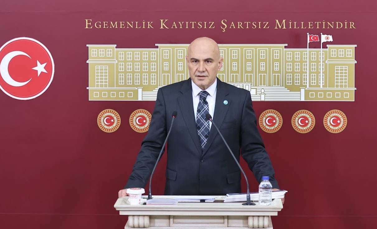 Turhan Çömez