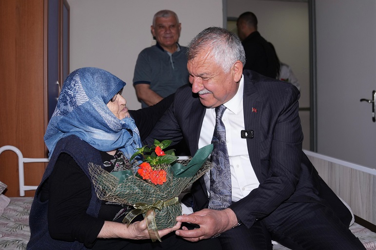 Anneler Günü Huzurevi Ziyareti (12)