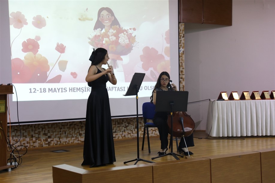 Balcali Hastanesi̇'nde Hemşi̇reli̇k Haftasi Etki̇nli̇ği̇ Düzenlendi̇
