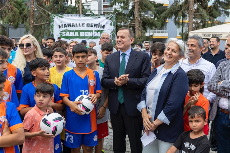 Başkan Özyiğit, Çocukların Hala Saha Talebini Geri Çevirmedi (9)