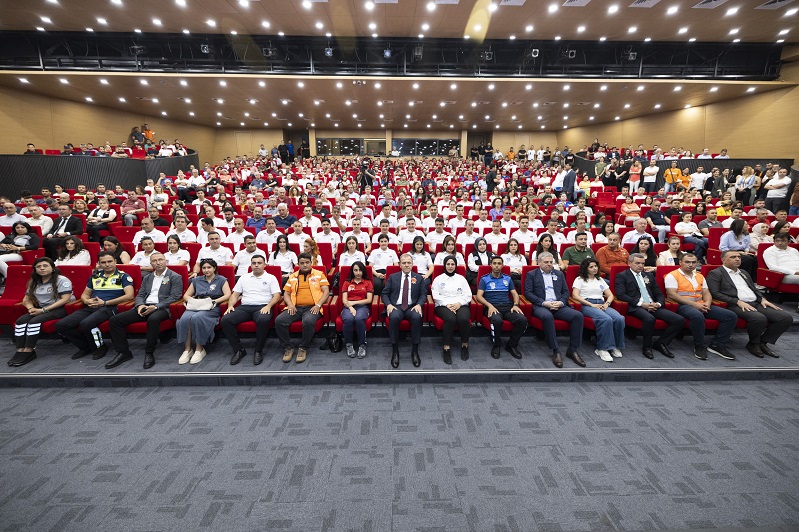 Başkan Seçer, Eti̇k Haftasi Etki̇nli̇ği̇ne Katildi (1)