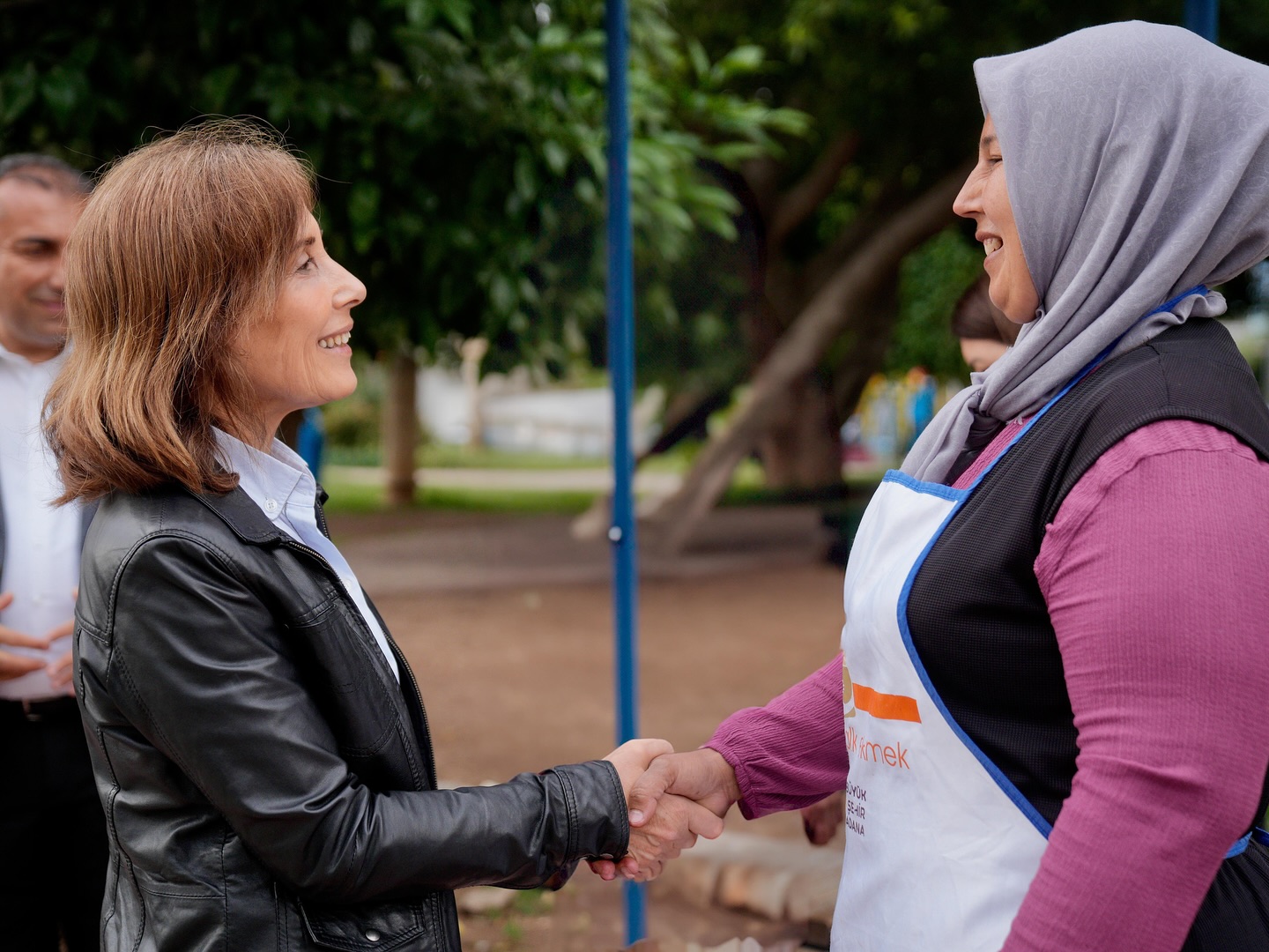 Başkan Teki̇n Halkin Arasinda 2