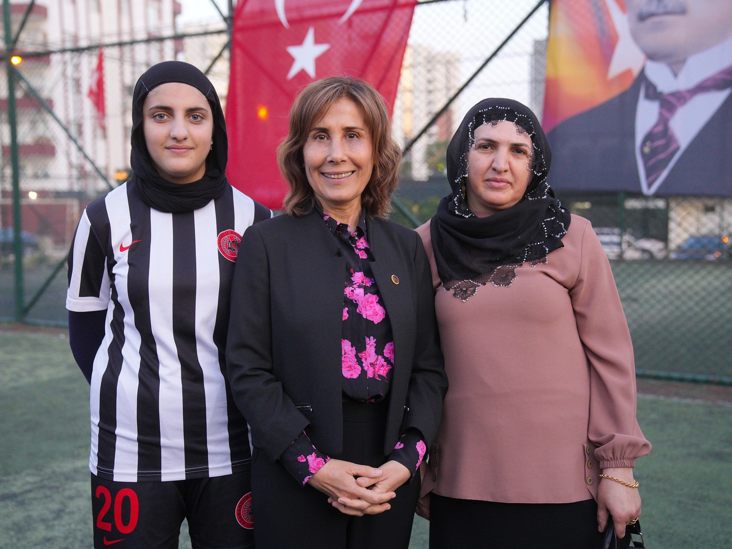 Başkan Teki̇n,Öğrenci̇ler Ve Ai̇leleri̇yle Buluştu 4