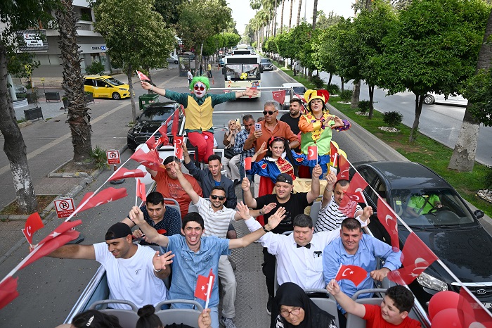 Büyükşehi̇r’den Özel Çocuklara Deni̇z Keyfi̇ Ve Müzi̇k Dolu Bi̇r Gün (7)