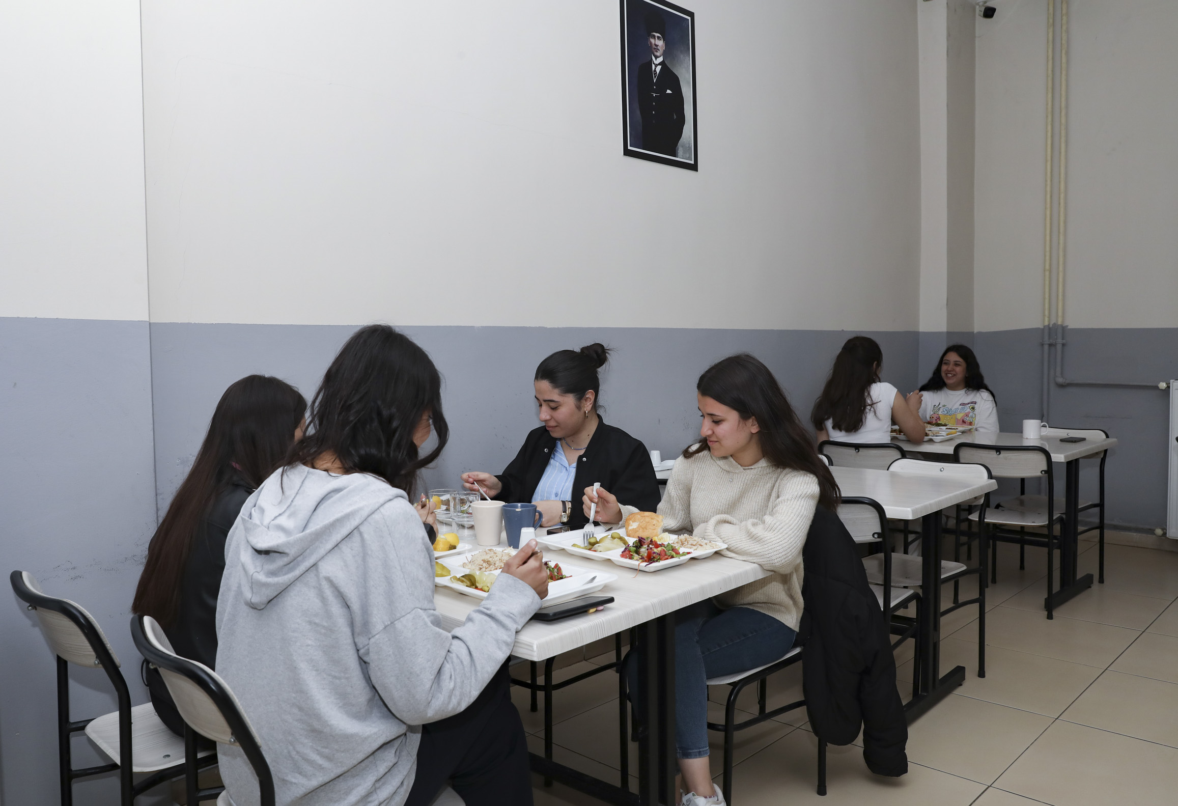 Büyükşehi̇r’i̇n Gülnar’daki̇ Yurt Hi̇zmeti̇yle Hem Öğrenci̇ler Hem İlçe Kazaniyor (3)