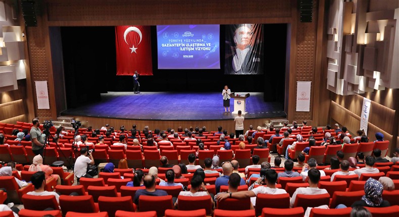 Fatma Şahi̇n Ufest Kapsaminda Gaün'de Öğrenci̇lerle Bi̇r Araya Geldi̇ (3)