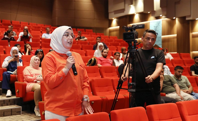 Fatma Şahi̇n Ufest Kapsaminda Gaün'de Öğrenci̇lerle Bi̇r Araya Geldi̇ (6)