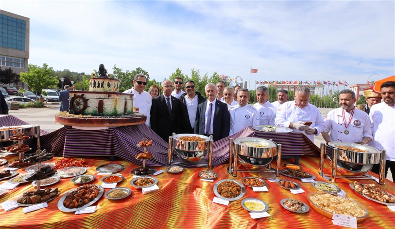 Gaün’de “7 Bölge 8 Mutfak” Etki̇nli̇ği̇ İle Türki̇ye Lezzetleri̇ Buluştu (3)