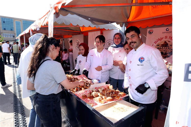 Gaün’de “7 Bölge 8 Mutfak” Etki̇nli̇ği̇ İle Türki̇ye Lezzetleri̇ Buluştu (4)