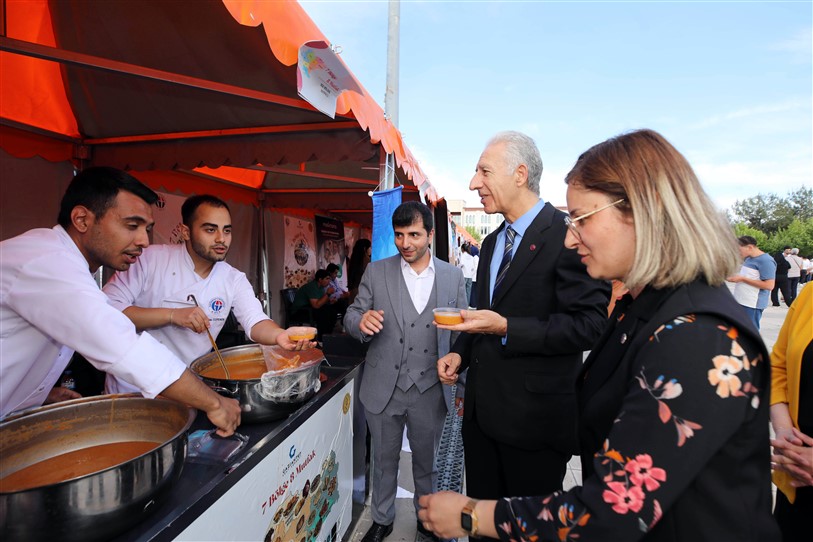 Gaün’de “7 Bölge 8 Mutfak” Etki̇nli̇ği̇ İle Türki̇ye Lezzetleri̇ Buluştu (6)