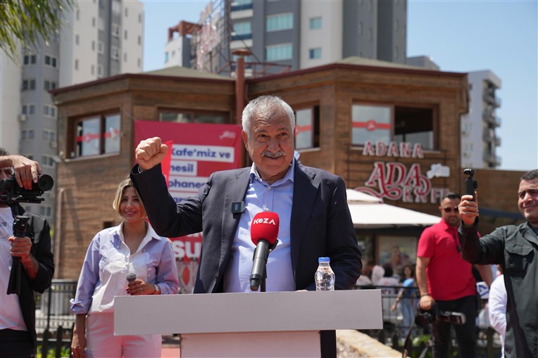 Kütüphane Ve Kafe