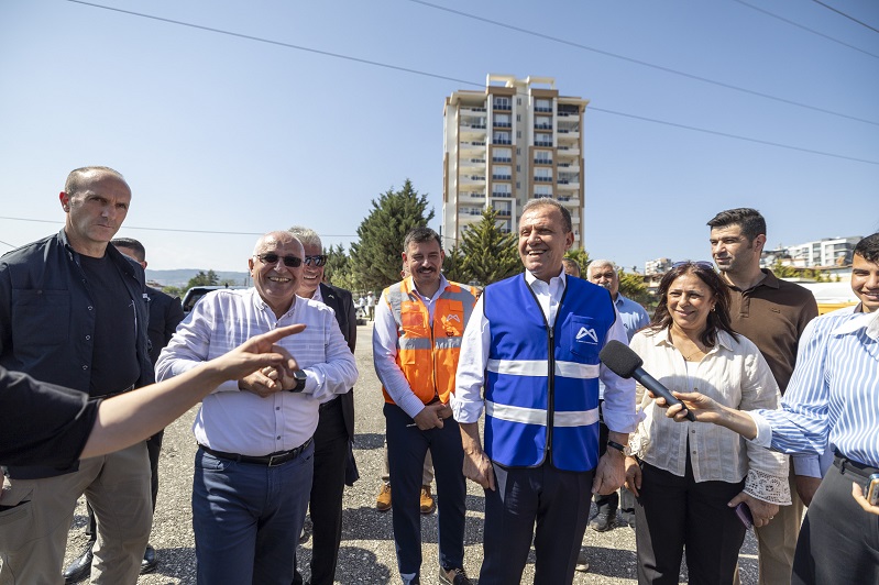 Mersi̇n Büyükşehi̇r’i̇n, ‘38. Cadde Yeni̇ Yol Açma Projesi̇’ Tamamlandi (9)