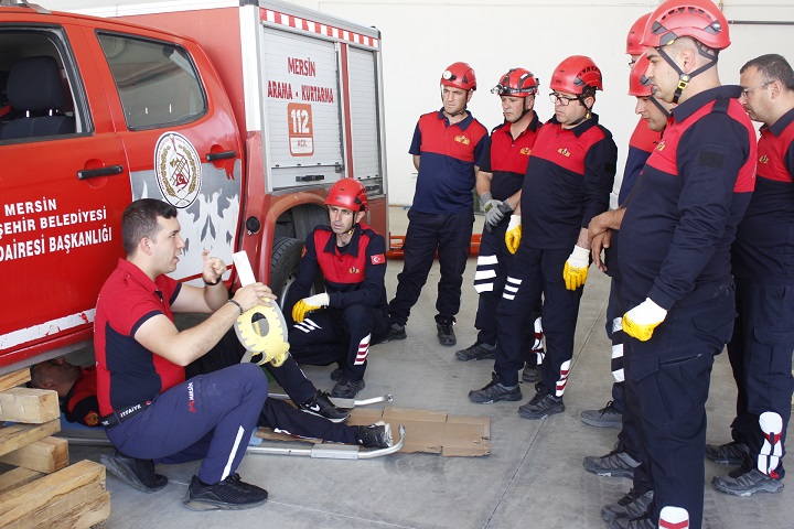 Mersi̇n İtfai̇yesi̇ Bölgesel Bi̇r İtfai̇ye Merkezi̇ Olma Yolunda İlerli̇yor (1)