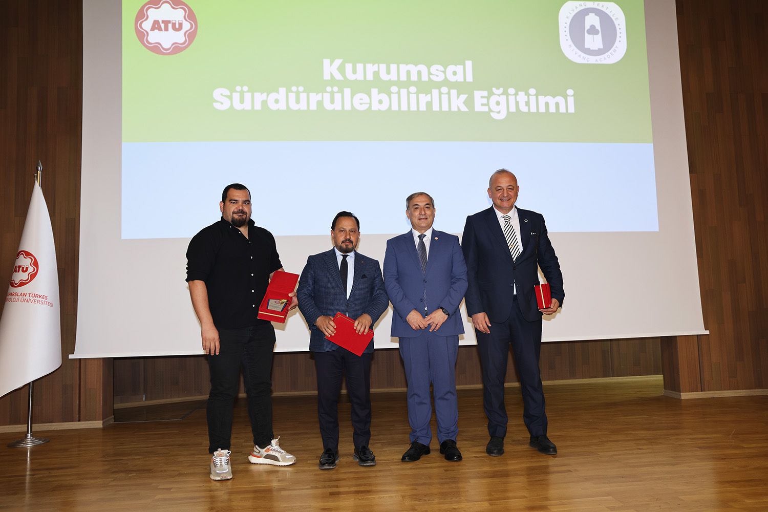 Seçili 6-3
