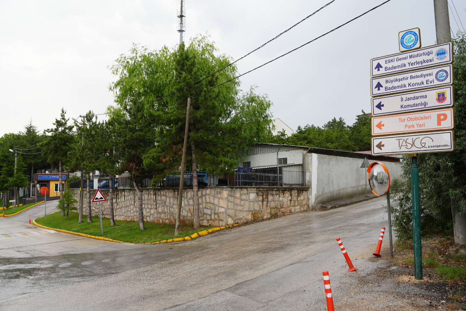 Tur Otobüsleri̇ne Yeni̇ Park Ve İndi̇rme Bi̇ndi̇rme Düzenlemesi̇ (2)