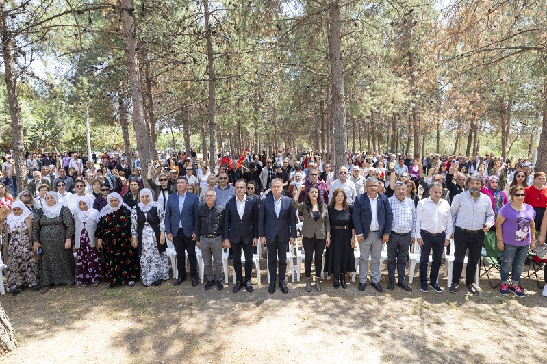 Üç Fi̇dan, İdam Edi̇li̇şleri̇ni̇n 53. Yilinda Mersi̇n’de Anildi (6)