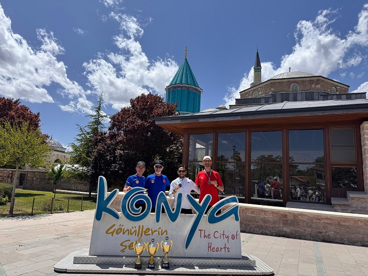 Üç Maratondan Alti Madalya (2)