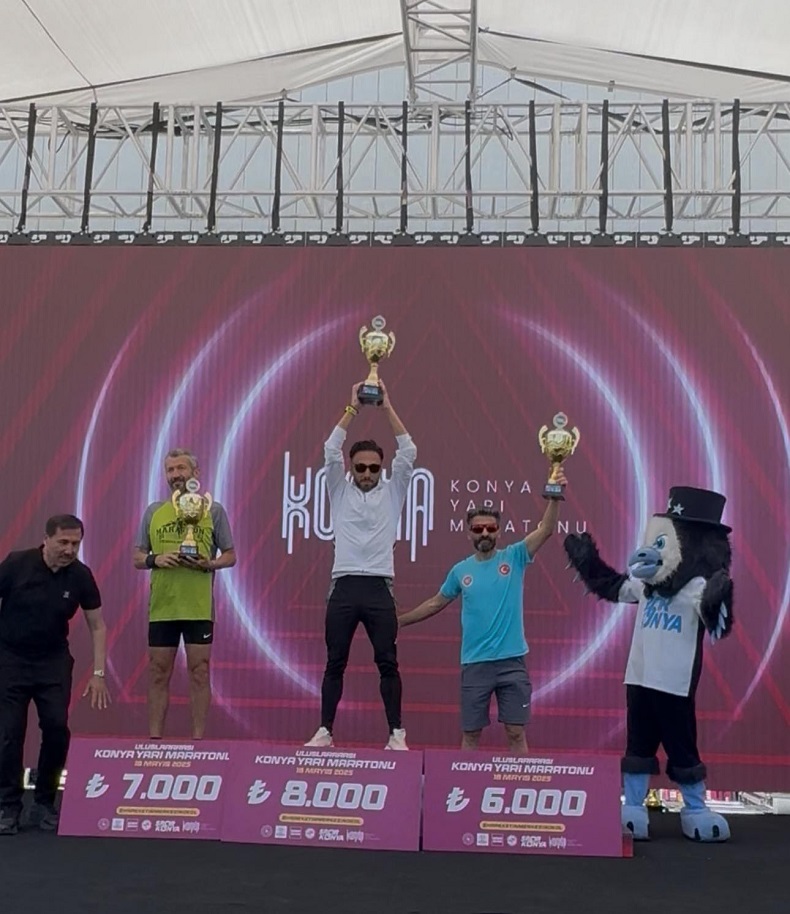 Üç Maratondan Alti Madalya (4)