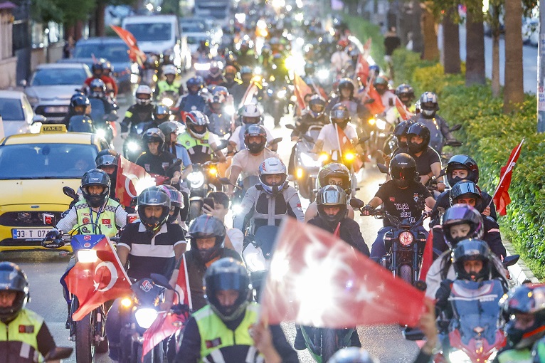 Yenişehir Belediyesi 19 Mayıs’ta Şehir Korteji Düzenledi (12)