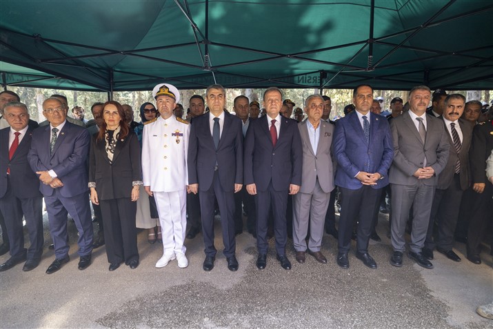 Başkan Seçer, Bayram Ari̇fesi̇nde Şehi̇tli̇ği̇ Zi̇yaret Etti̇, Protokolle Bayramlaşti (6)