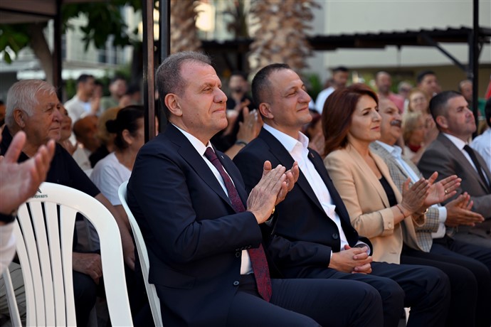 Başkan Seçer, Chp Ai̇lesi̇ İle Bayramlaşti (7)