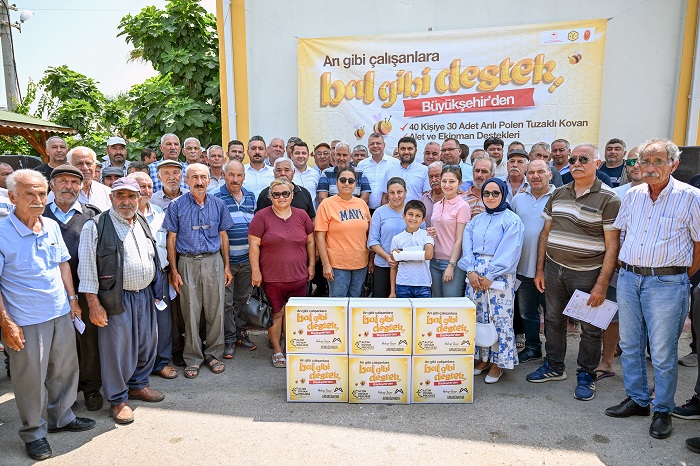 Büyükşehi̇r’i̇n Destekleri̇ Üreti̇me Bereket, Yeti̇şti̇ri̇ci̇lere Can Suyu Oluyor (1)