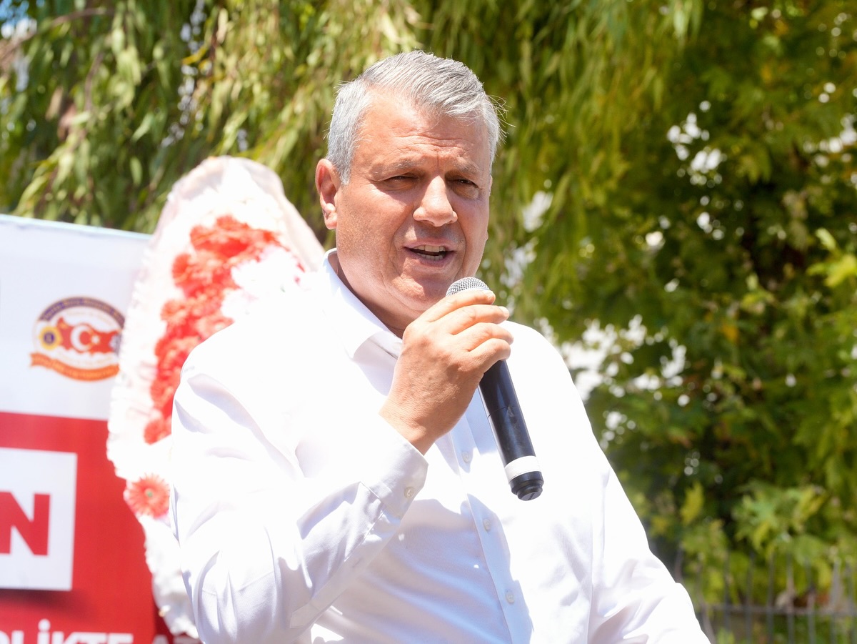 Chp Adana Mi̇lletveki̇li̇ Ayhan Barut