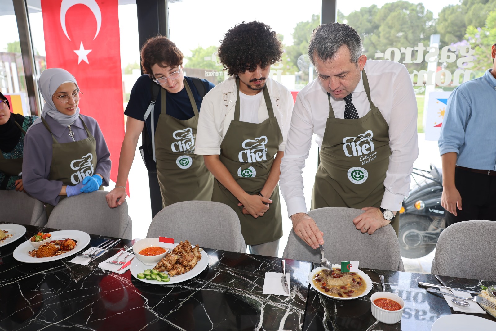 Dünyaları Yiyoruz (2)