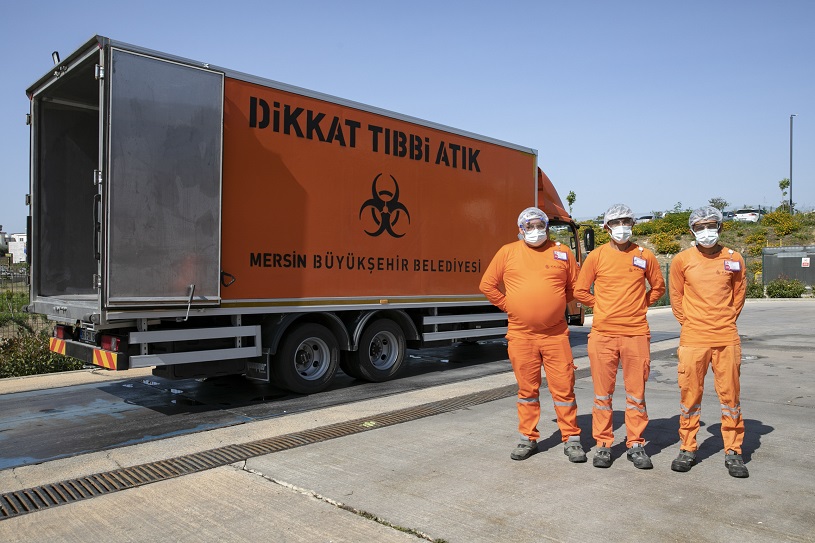 Mersi̇n’de Tibbi̇ Atiklar Güvenle Toplaniyor Ve Bertaraf Edi̇li̇yor (2)