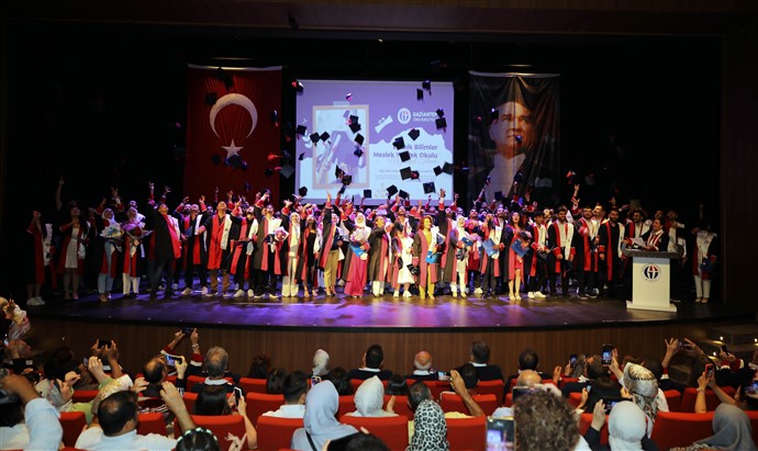 Tekni̇k Bi̇li̇mler Myo Mezuni̇yet Töreni̇ 1
