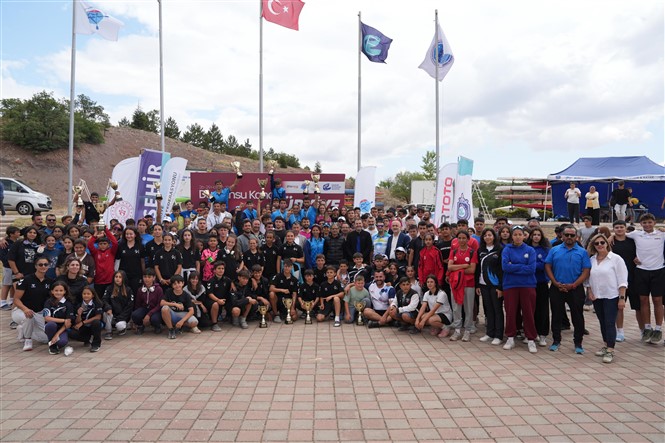 Türki̇ye’ni̇n En İyi̇ Sporculari Sarisungur Göleti̇’nde Kiyasiya Yarişti (1)